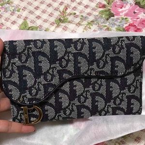 Dior wallet